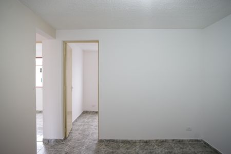 Sala de apartamento para alugar com 2 quartos, 46m² em 07261-400, Guarulhos