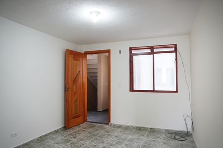 Sala de apartamento para alugar com 2 quartos, 46m² em 07261-400, Guarulhos