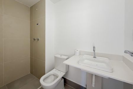 Apartamento à venda com 70m², 2 quartos e 1 vaga Apartamento à venda com 70m², 2 quartos e 1 vagaBanheiro Social