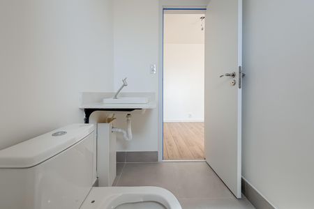 Apartamento à venda com 70m², 2 quartos e 1 vaga Apartamento à venda com 70m², 2 quartos e 1 vagaBanheiro da Suíte