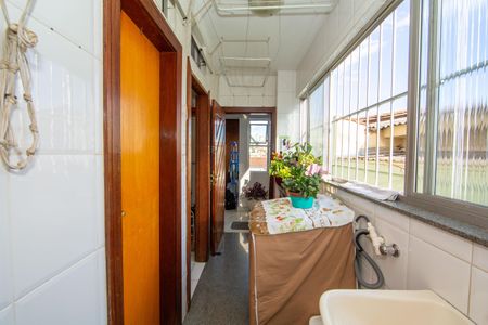 Apartamento à venda com 130m², 4 quartos e 2 vagas Apartamento à venda com 130m², 4 quartos e 2 vagasAREA DE SERVICO