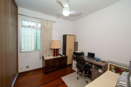 Apartamento à venda com 130m², 4 quartos e 2 vagas Apartamento à venda com 130m², 4 quartos e 2 vagasQUARTO3