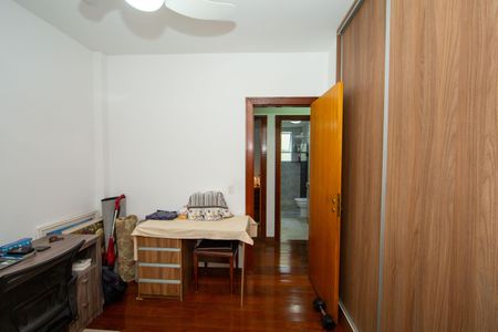 Apartamento à venda com 130m², 4 quartos e 2 vagas Apartamento à venda com 130m², 4 quartos e 2 vagasQUARTO3