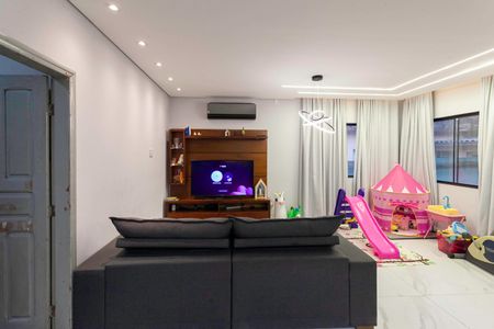 Casa à venda com 360m², 2 quartos e 3 vagasSala/Cozinha