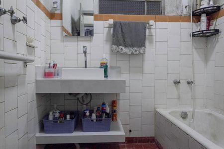 Casa à venda com 360m², 2 quartos e 3 vagasBanheiro social 