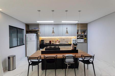 Casa à venda com 360m², 2 quartos e 3 vagasSala/Cozinha