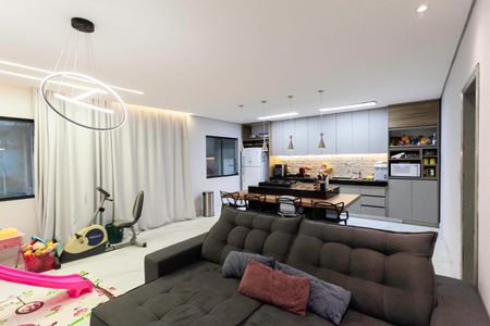 Casa à venda com 360m², 2 quartos e 3 vagasSala/Cozinha