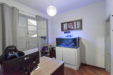 Casa à venda com 360m², 2 quartos e 3 vagasEscritório