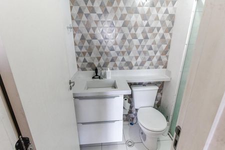 Banheiro de apartamento para alugar com 2 quartos, 50m² em Jardim Umarizal, São Paulo
