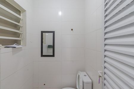 Casa à venda com 180m², 7 quartos e 1 vagaBanheiro de serviço