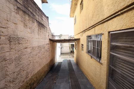 Casa à venda com 250m², 3 quartos e 5 vagasQuintal 