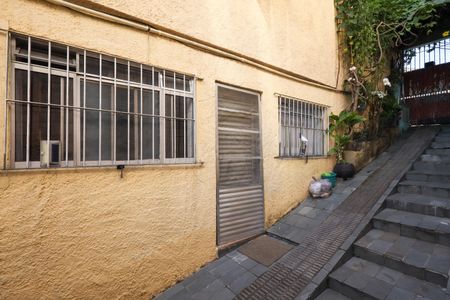 Casa à venda com 250m², 3 quartos e 5 vagasQuintal 