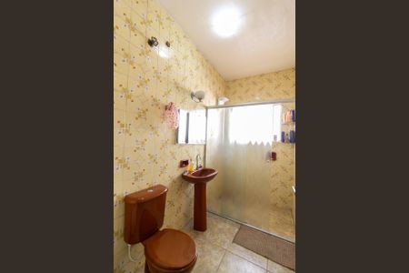 Casa à venda com 250m², 3 quartos e 5 vagasBanheiro Social 1