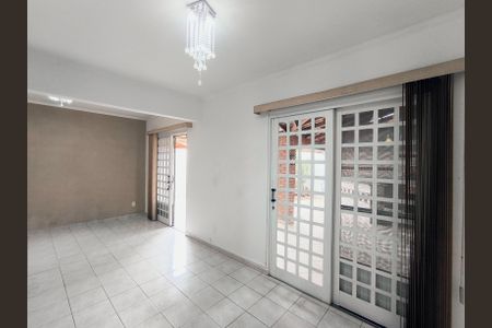Sala de casa de condomínio para alugar com 3 quartos, 157m² em Jardim Shangai, Jundiaí