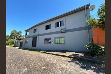 Casa para alugar com 400m², 2 quartos e 4 vagas Casa para alugar com 400m², 2 quartos e 4 vagasFachada