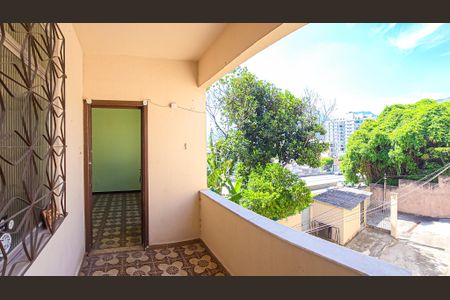 Casa para alugar com 81m², 2 quartos e 1 vaga Casa para alugar com 81m², 2 quartos e 1 vagaEntrada