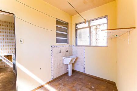 Casa para alugar com 81m², 2 quartos e 1 vaga Casa para alugar com 81m², 2 quartos e 1 vagaÁrea de Serviço