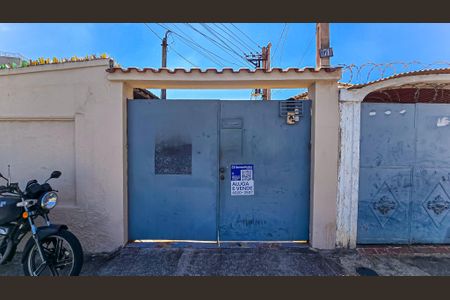 Casa para alugar com 68m², 2 quartos e 1 vagaFachada com placa