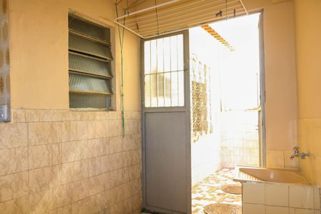 Casa de condomínio para alugar com 75m², 2 quartos e 1 vagaÁrea de Serviço