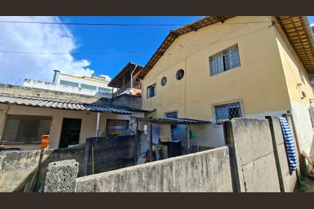 Casa à venda com 360m², 3 quartos e 2 vagas Casa à venda com 360m², 3 quartos e 2 vagasporão / 3 barracões de aluguel