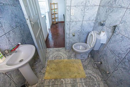 Casa à venda com 360m², 3 quartos e 2 vagas Casa à venda com 360m², 3 quartos e 2 vagasbanheiro