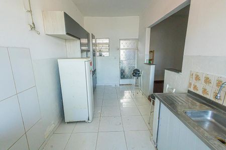 Casa à venda com 360m², 3 quartos e 2 vagas Casa à venda com 360m², 3 quartos e 2 vagascozinha