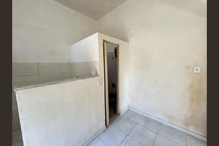 Sala de casa para alugar com 1 quarto, 20m² em Encantado, Rio de Janeiro