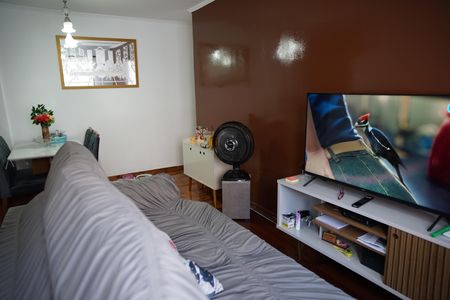 Sala de apartamento à venda com 2 quartos, 56m² em Jardim Cocaia, Guarulhos
