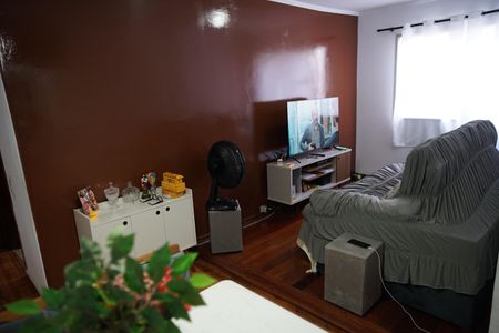 Sala de apartamento à venda com 2 quartos, 56m² em Jardim Cocaia, Guarulhos