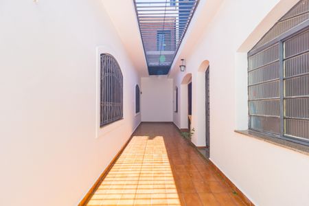 Casa à venda com 280m², 4 quartos e 3 vagasCorredor