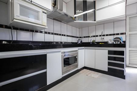 Casa à venda com 360m², 3 quartos e 3 vagasCasa 1 - Cozinha