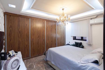 Casa à venda com 360m², 3 quartos e 3 vagasCasa 2 - Quarto