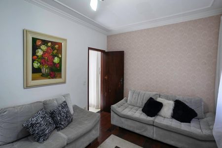 Casa à venda com 360m², 3 quartos e 3 vagasCasa 1 - Sala 2