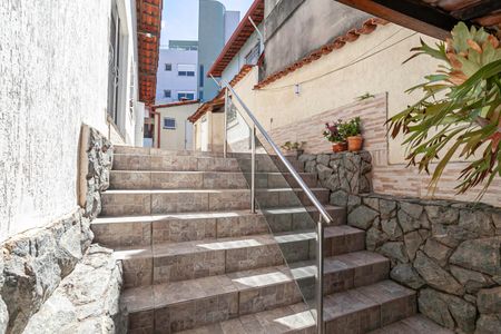 Casa à venda com 360m², 3 quartos e 3 vagasEntrada