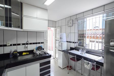 Casa à venda com 360m², 3 quartos e 3 vagasCasa 1 - Cozinha