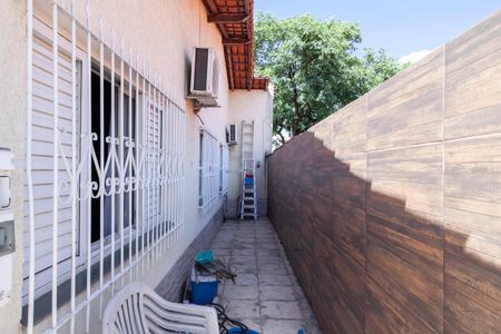 Casa à venda com 360m², 3 quartos e 3 vagasCorredor