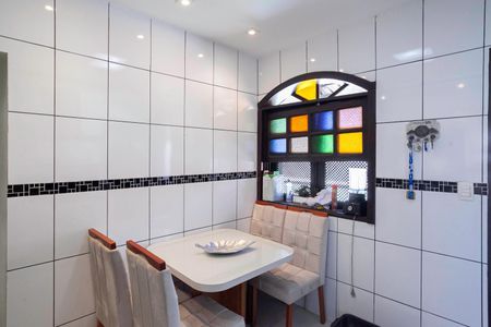 Casa à venda com 360m², 3 quartos e 3 vagasCasa 2 - Cozinha