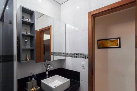 Casa à venda com 360m², 3 quartos e 3 vagasCasa 2 - Banheiro social 