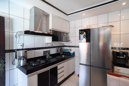 Casa à venda com 360m², 3 quartos e 3 vagasCasa 2 - Cozinha