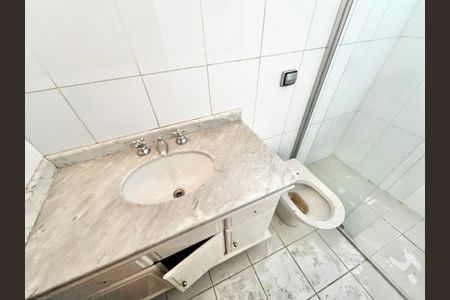 Casa à venda com 178m², 4 quartos e 1 vaga Casa à venda com 178m², 4 quartos e 1 vagaBanheiro