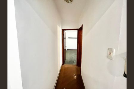 Casa à venda com 178m², 4 quartos e 1 vaga Casa à venda com 178m², 4 quartos e 1 vagaCorredor