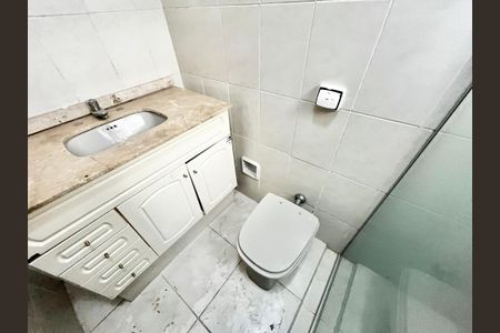 Casa à venda com 178m², 4 quartos e 1 vaga Casa à venda com 178m², 4 quartos e 1 vagaBanheiro da Suíte 2