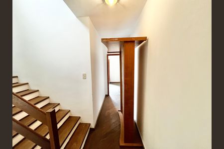 Casa à venda com 178m², 4 quartos e 1 vaga Casa à venda com 178m², 4 quartos e 1 vagaCorredor