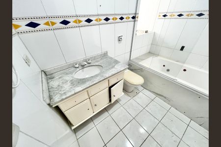 Casa à venda com 178m², 4 quartos e 1 vaga Casa à venda com 178m², 4 quartos e 1 vagaBanheiro da Suíte 4