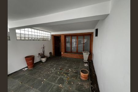 Casa à venda com 178m², 4 quartos e 1 vaga Casa à venda com 178m², 4 quartos e 1 vagaGaragem