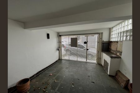 Casa à venda com 178m², 4 quartos e 1 vaga Casa à venda com 178m², 4 quartos e 1 vagaGaragem