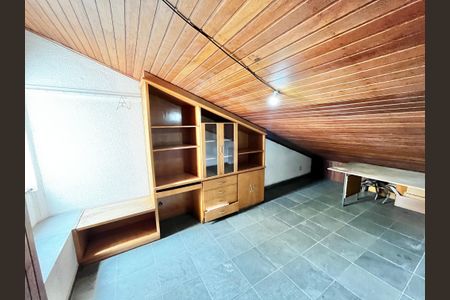 Casa à venda com 178m², 4 quartos e 1 vaga Casa à venda com 178m², 4 quartos e 1 vagaCobertura