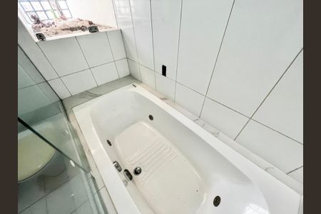 Casa à venda com 178m², 4 quartos e 1 vaga Casa à venda com 178m², 4 quartos e 1 vagaBanheiro da Suíte 4