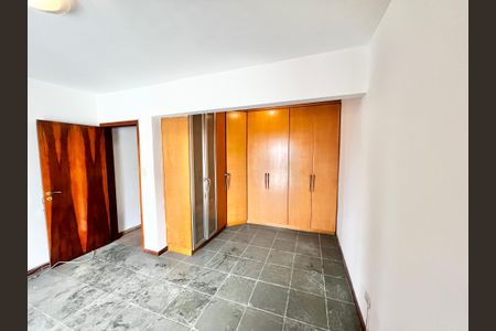 Casa à venda com 178m², 4 quartos e 1 vaga Casa à venda com 178m², 4 quartos e 1 vagaQuarto 1
