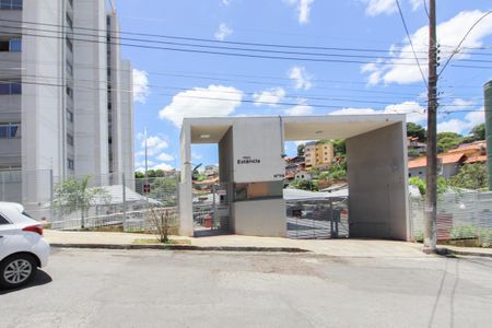 Apartamento para alugar com 61m², 2 quartos e 1 vaga Apartamento para alugar com 61m², 2 quartos e 1 vagaFachada